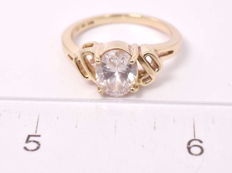 Captivating CZ Ring in 14K Yellow Gold