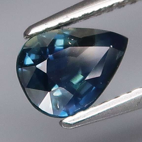 VS 1.24ct blue green Sapphire from Madagascar