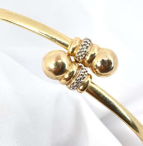 Practical 14k Flexible Bangle