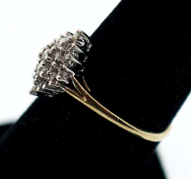 Simple 10k Gold Diamond Cluster Ring