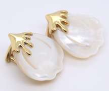 Fabulous Yellow Gold Mop Carved Petal Earrings
