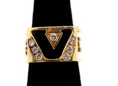 Powerful 18k Gold Contemporary Ring Studded with Diamonds