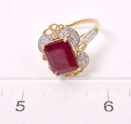 Stunning Ruby & Diamond Ring, 18KT