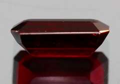 Outstanding 4.09ct deep red Spessartite Garnet