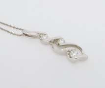 Infinity Design Diamond Pendant Necklace