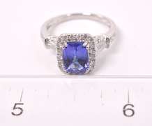 Elegant Tanzanite & Diamond Ring, 18KT