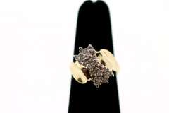 Compressed Diamond Cluster Ring with 10k Gold