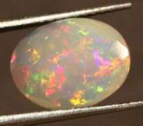 Wonderful glittering 2.05ct faceted Jelly Opal