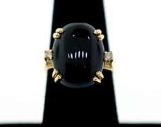 Cabochon Onyx With Diamond Accents Ring in 14kt Gold