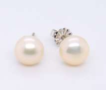 Dainty 925 Sterling Silver Pearl Stud Earrings