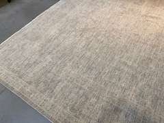 EXQUISITE MUTED RUG 8x10