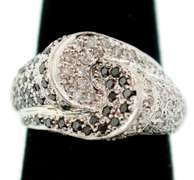Elegant Black & White Diamond Ring in 14kt Gold