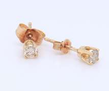 Elegant Yellow gold 0.15ctw Diamond Stud Earrings