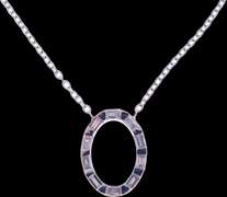 Sophisticated 18kt White Gold Necklace With Oval Diamond Pendant