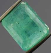 11.47ct vibrant green real Colombian Emerald