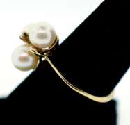 Vintage Diamond & Pearl Ring in 10kt Gold