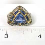 Breathtaking Sapphire & Diamond Ring in 18KT Yellow Gold