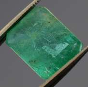 Outstanding color! 5.33ct top green Colombian Emerald