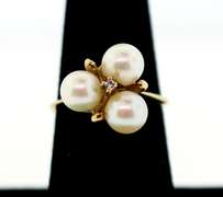 Vintage Diamond & Pearl Ring in 10kt Gold