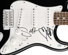 Salt-N-Pepa Autographed Signed Guitar ACOA