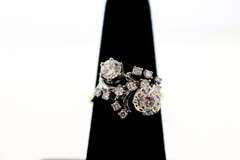 LADIES 14KT WHITE GOLD DIAMOND RING