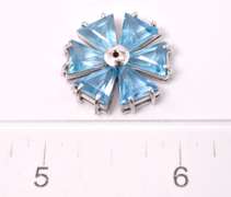 Blue Topaz Flower Pendant, 18KT