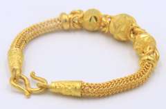 Set of 22kt Indian Gold Necklace and Bracelet