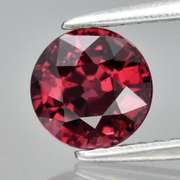 Glittering raspberry red 1.31ct Rhodolite Garnet solitaire