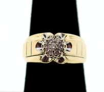 Encaptivating 10k Gold Halo Diamond Ring