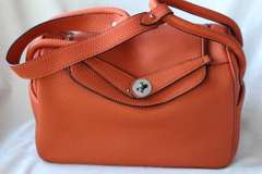 Fine Stylish Leather Bag with Designer look