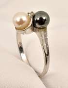 Classic Yin and Yang Pearl Ring