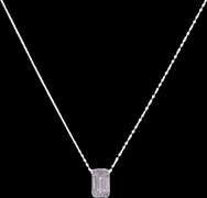 Alluring 18kt White Gold Necklace with Cluster Diamond Pendant