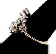 LADIES 14KT WHITE GOLD DIAMOND RING