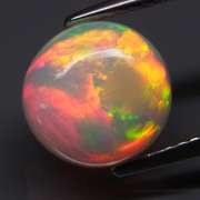 Full body flashing 2.08ct Rainbow Opal