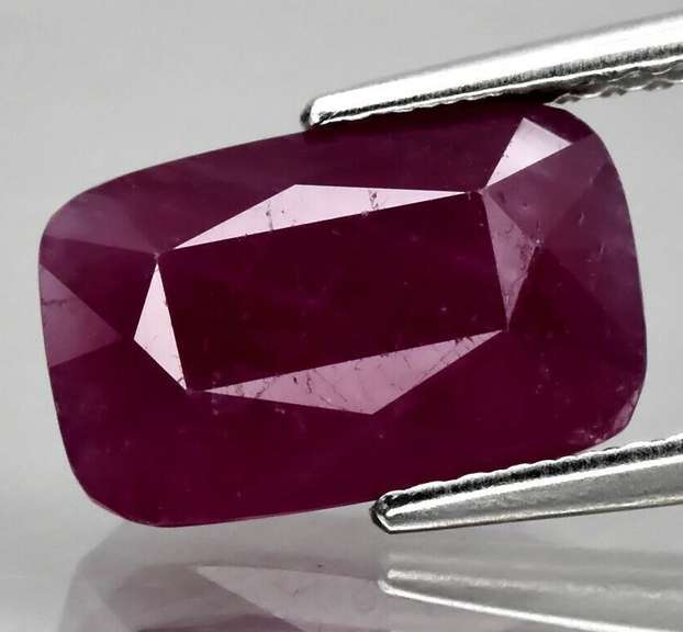 Stunning violet red 4.60ct unheated Ruby
