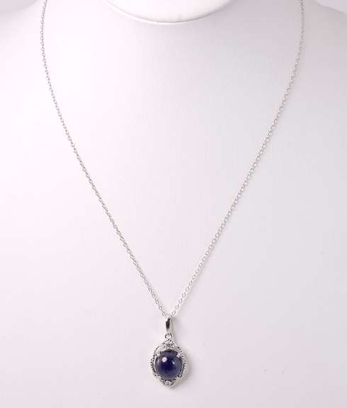 Fantastic 9.71CTS Cabochon-Cut Star Sapphire & 0.11CTW Diamond Pendant Necklace in Sterling Silver