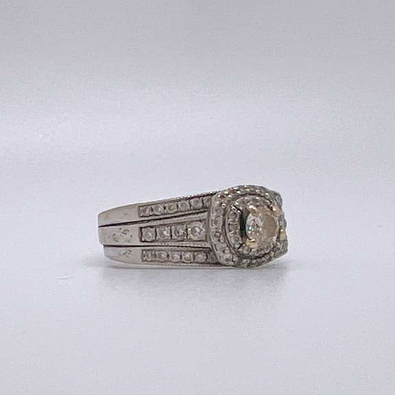 14kt White Gold & Diamond Engagement Ring