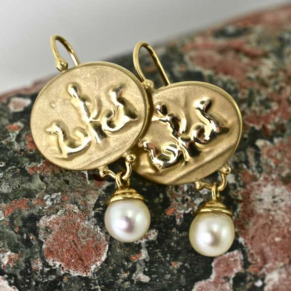 High-Fashion 18K Tagliamonte Pearl Earrings