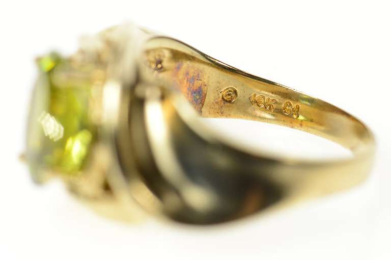 10K Yellow Gold Oval Peridot Classic Simple Bypass Statement Ring