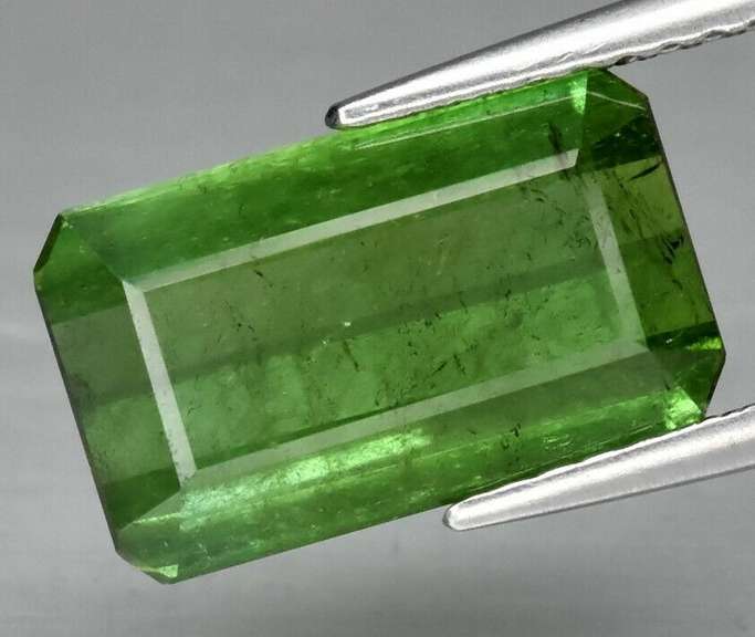 Glistening 4.40ct apple green Tourmaline