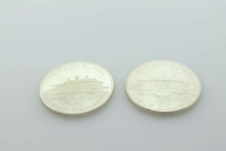 Set of 2 1982 George Washington 90% Silver Commemorative Half Dollars