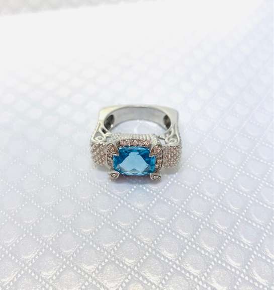 Designer Vintage Ring in Blue Topaz