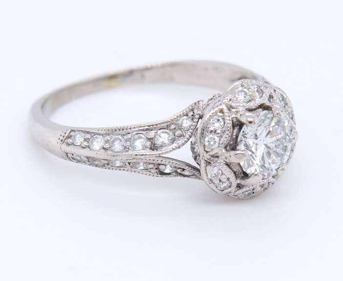 Vintage Style Platinum 0.75ctw Diamond Ring