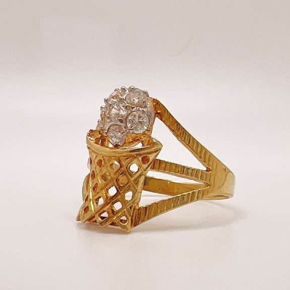 14kt Yellow Gold & Diamond Basketball Ring