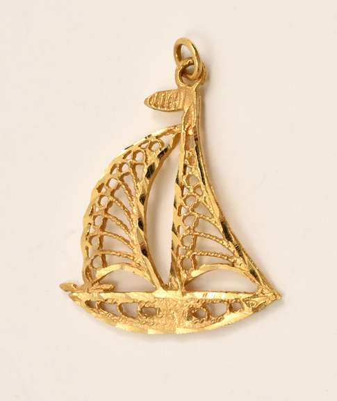 Lacy 14k Filigree Sailboat Pendant