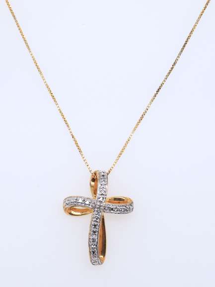 Sterling Silver Cross Pendant on Chain