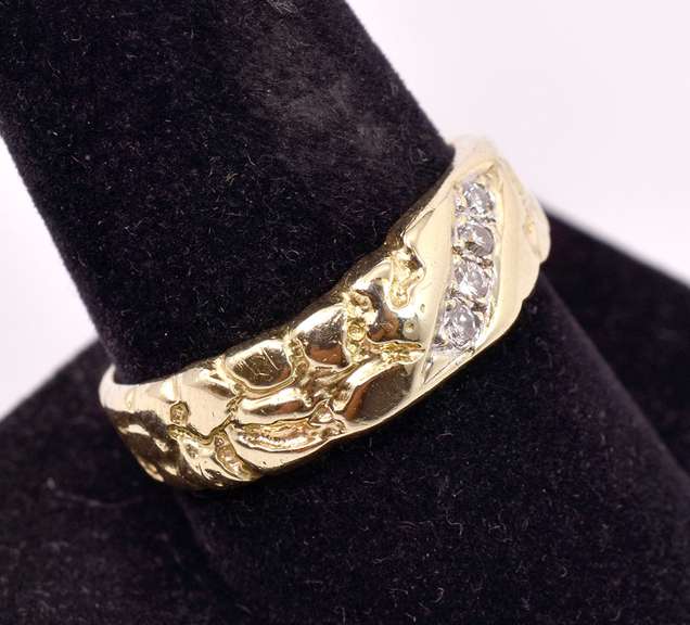 Captivating Nugget Diamond Ring in 14K Yellow Gold