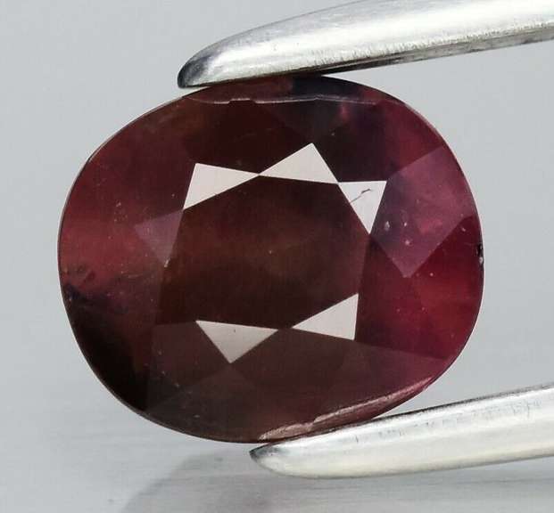 Fantastic 1.30ct rare chocolate Sapphire