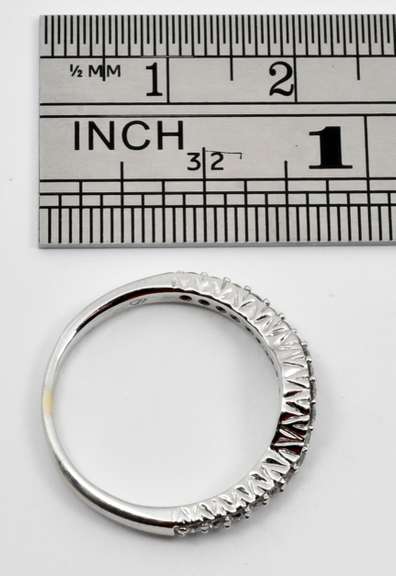 Useful 14k WG Guard Ring