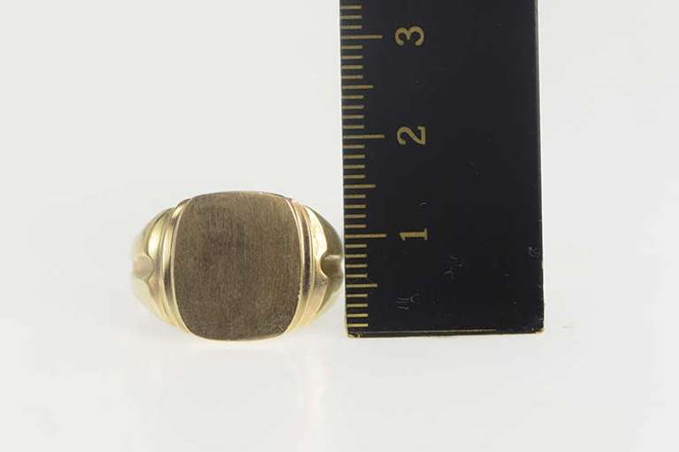 10K Yellow Gold Retro Men's Monogram Oval Signet Engravable Ring